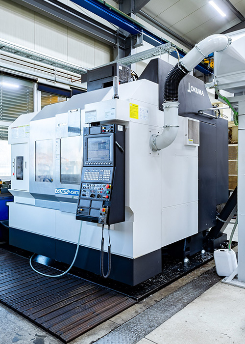 Praezionszerspanung_Luban_Halbe_3 Achs Fräsmaschine_Genos M560 VE_LB3000M_Detail_(c) Sebastian Gotthardt.jpg