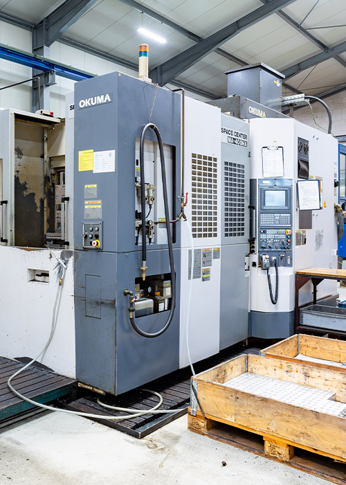 Praezionszerspanung_Luban_Halbe_4 Achs Fräsmaschine_MA400HA_Detail_(c) Sebastian Gotthardt.jpg