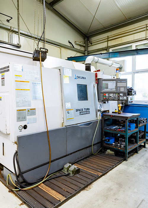 Praezionszerspanung_Luban_Halbe_Drehmaschine_LB4000MYV_Detail_(c) Sebastian Gotthardt.jpg