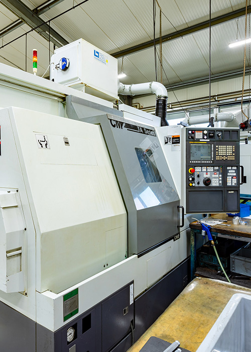 Praezionszerspanung_Luban_Halbe_Drehmaschine_TA20TY640_Detail_(c) Sebastian Gotthardt.jpg