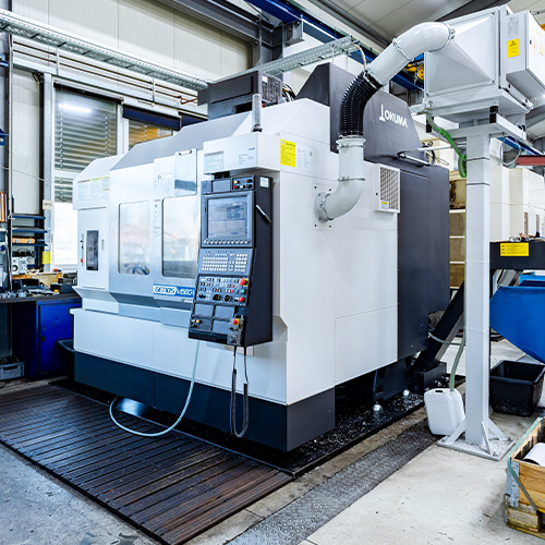 Praezionszerspanung_Luban_Halbe_3 Achs Fräsmaschine_Detail_(c) Sebastian Gotthardt.jpg