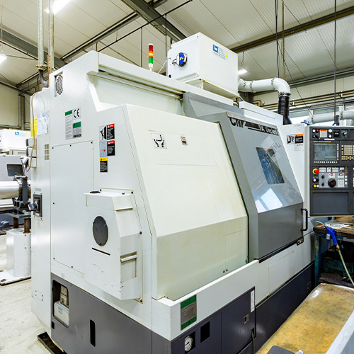 Praezionszerspanung_Luban_Halbe_Drehmaschinen_Detail_(c) Sebastian Gotthardt.jpg