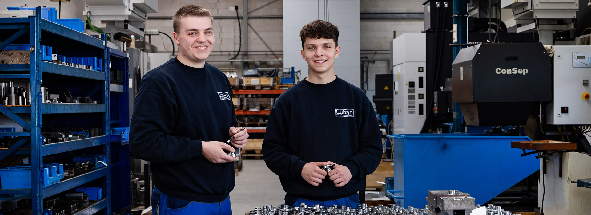 Praezionszerspanung_Luban_Halbe_Azubis_Header_(c) Sebastian Gotthardt.jpg