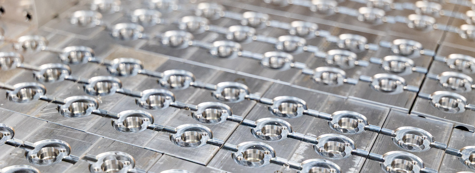 Praezionszerspanung_Luban_Halbe_Detail_Metallarbeit_Header_(c) Sebastian Gotthardt.jpg